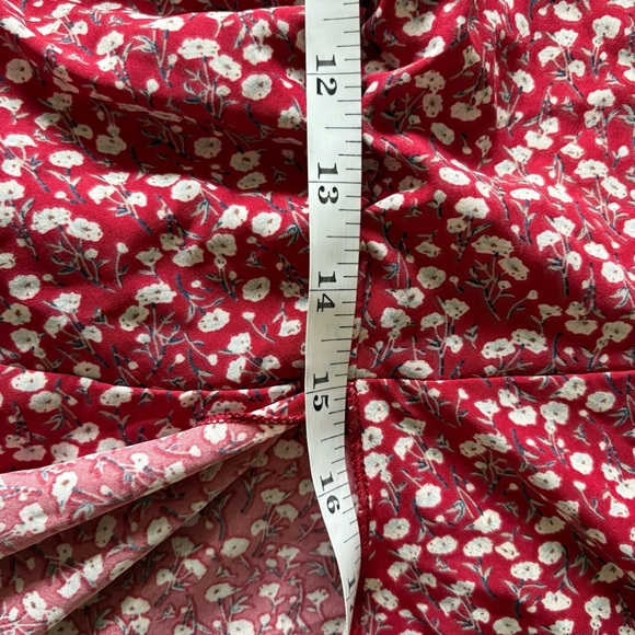 Floral Red Midi Mermaid Skirt with Slit - Picture 6 of 7